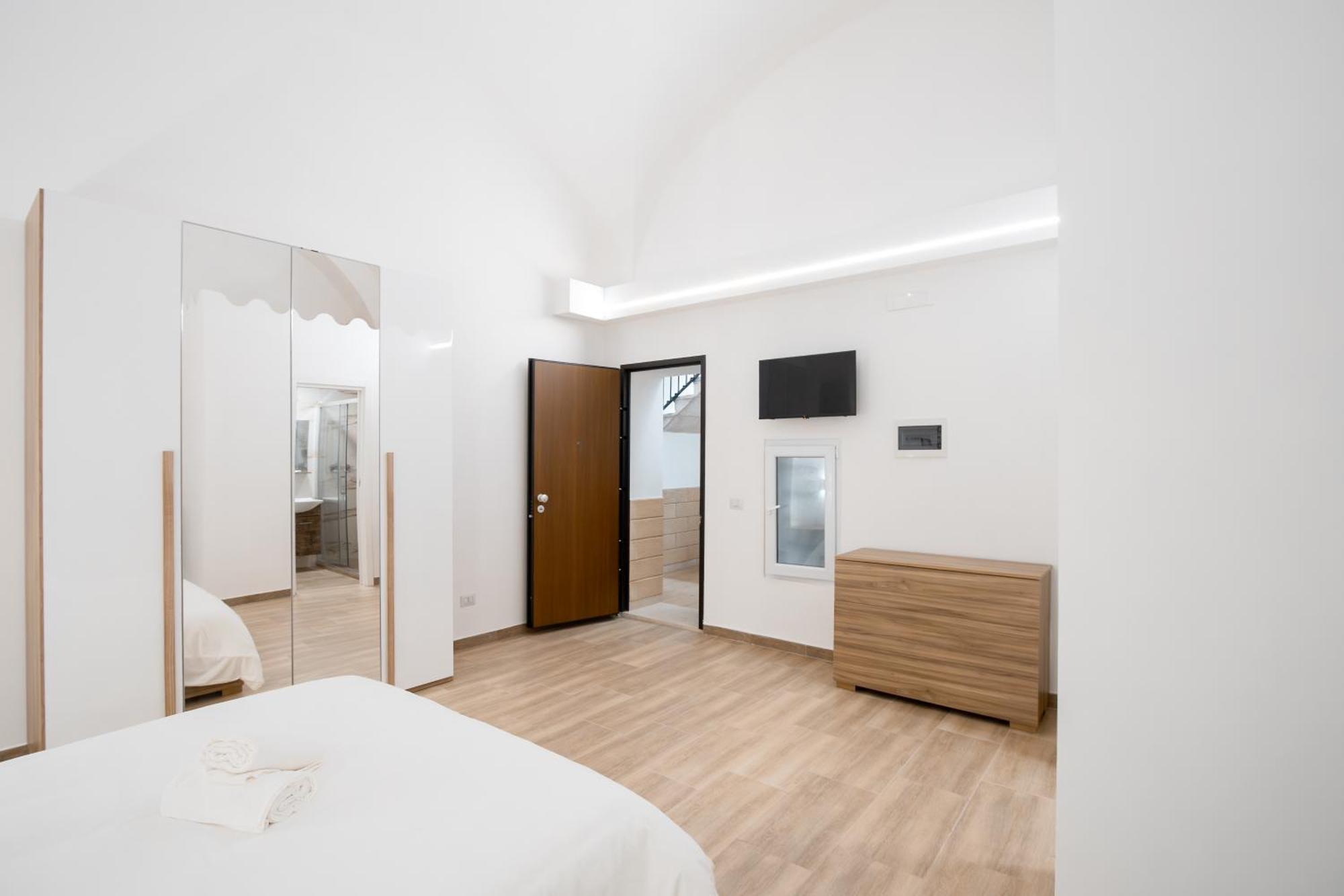 La Pigna Hotel Bari Bagian luar foto