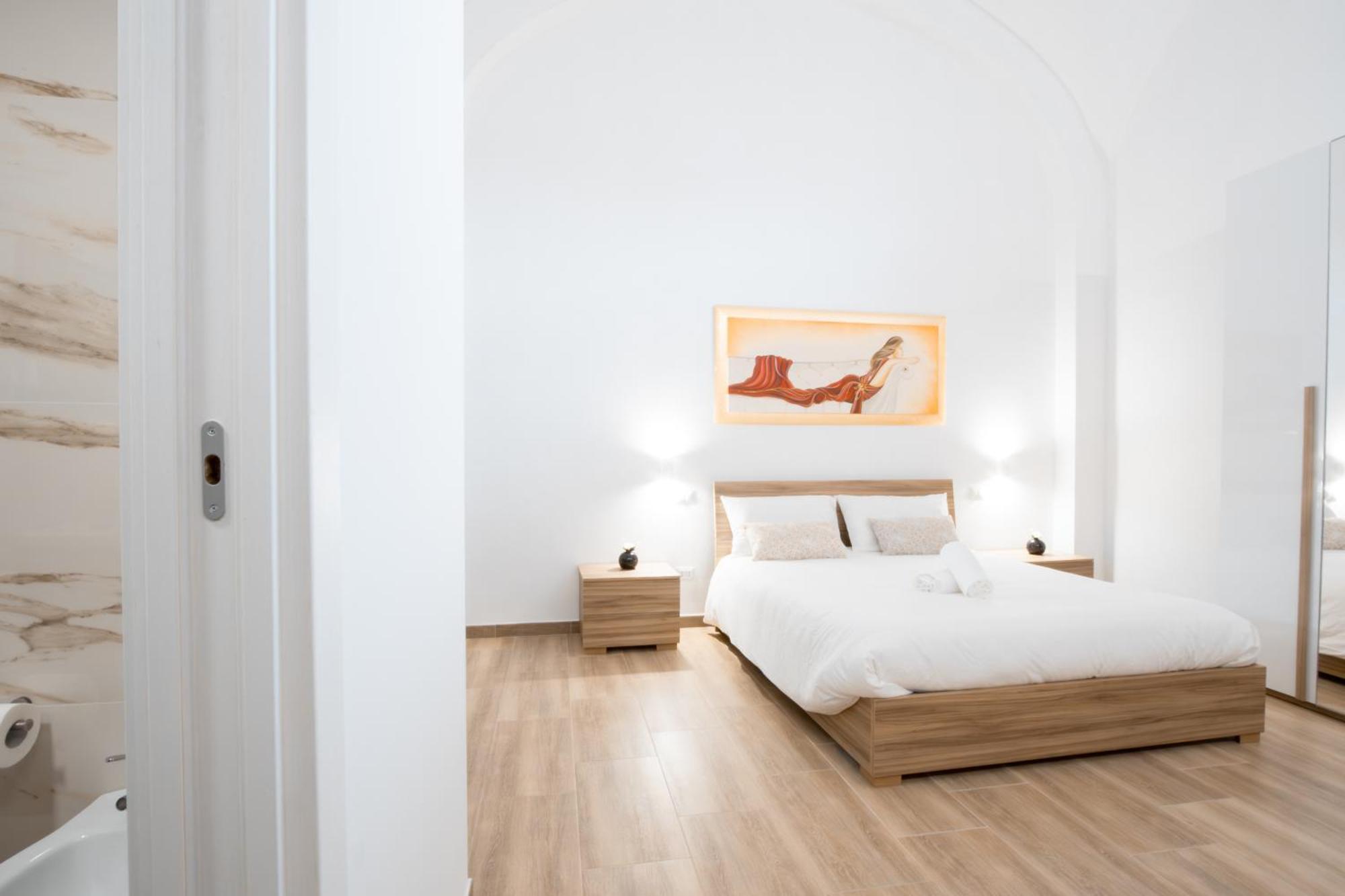 La Pigna Hotel Bari Bagian luar foto