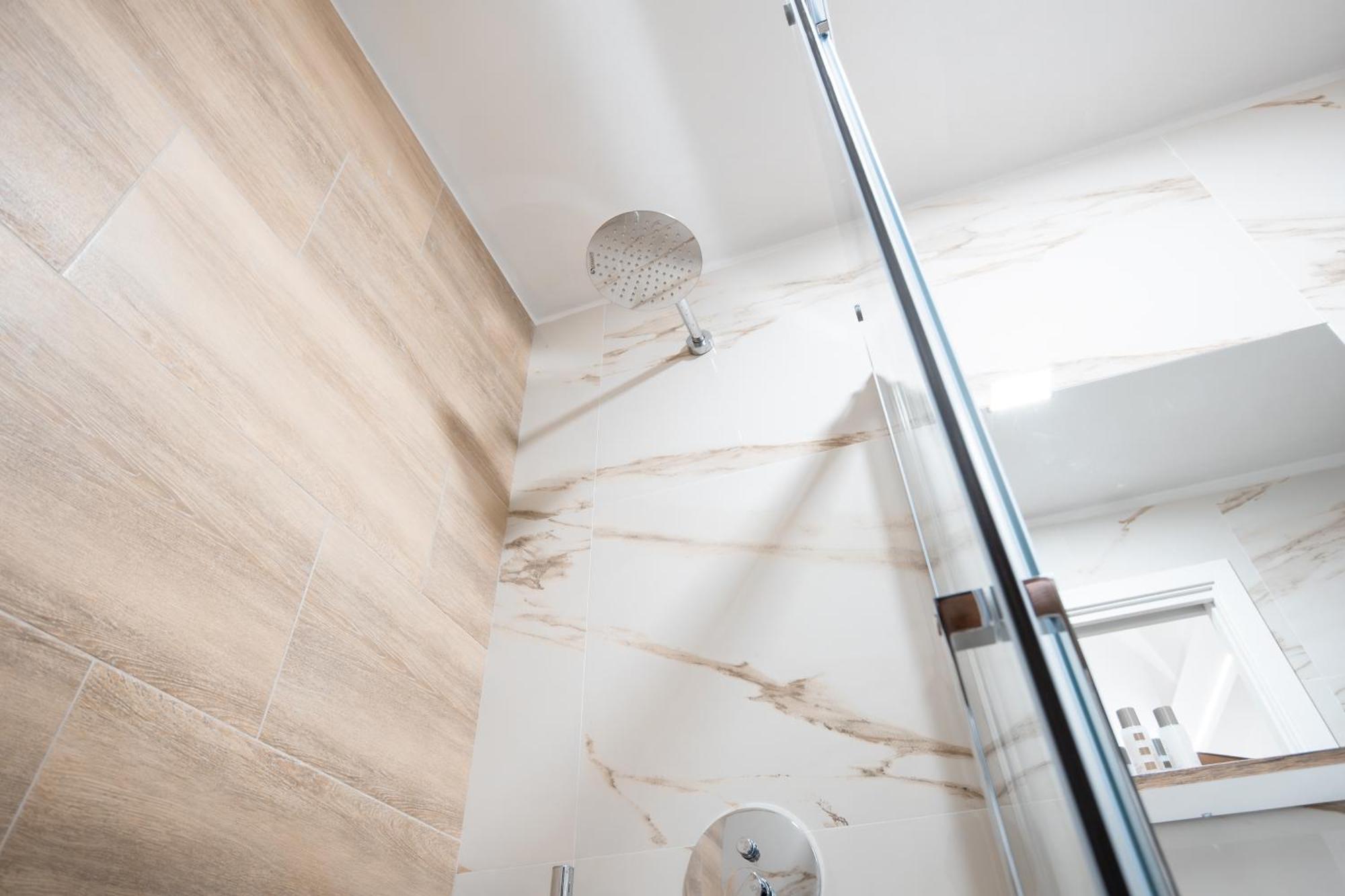 La Pigna Hotel Bari Bagian luar foto